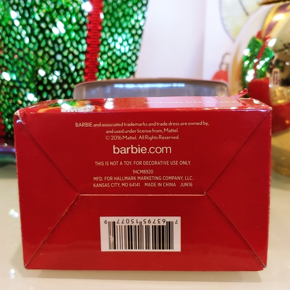Hallmark Barbie 2016 New In Box Christmas Tree Ornament - Picture 7 of 8